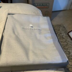 Yves Delorme Elegant 100% alpaca bluish Silver Throw Blanket